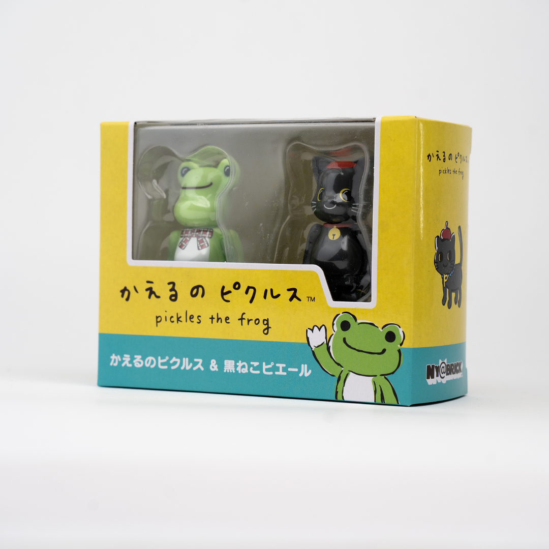 BEARBRICK 100% - Pickles the Frog & Black Cat Pierre (2 figurines)